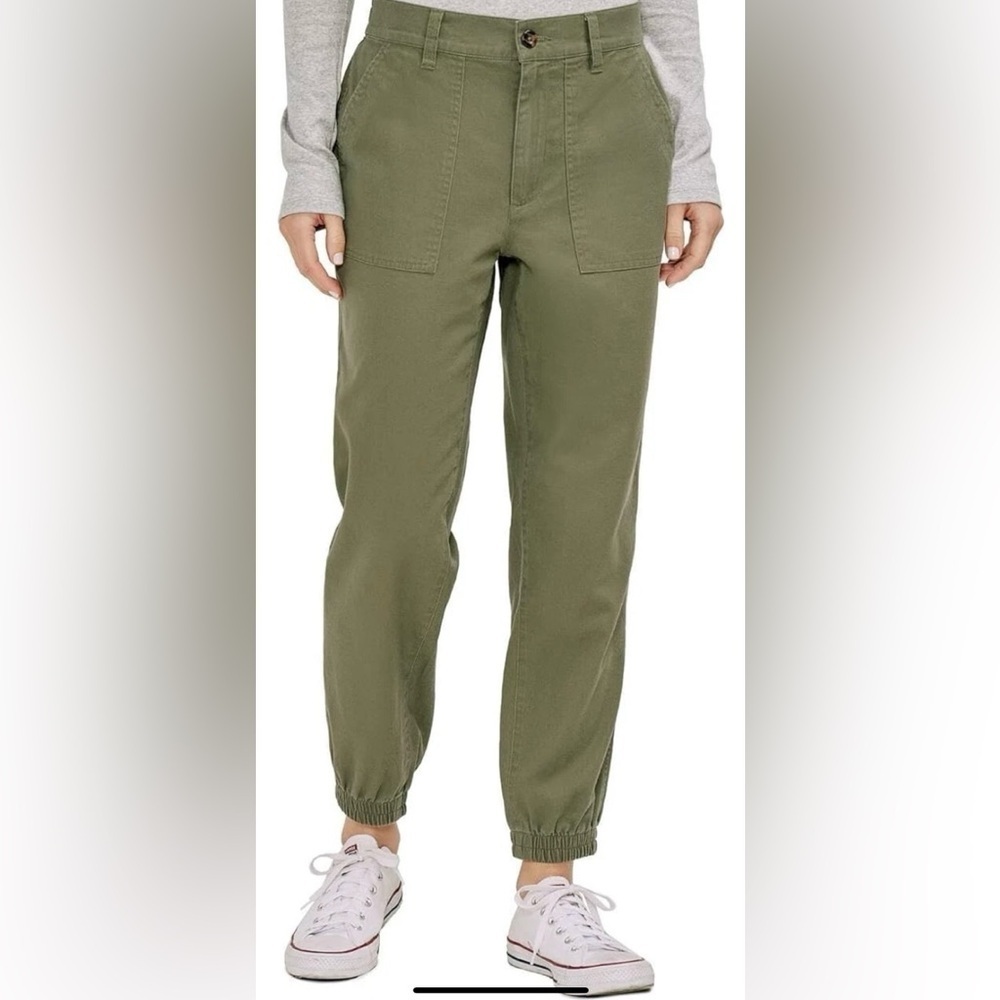 Gap Ladies Twill Jogger Size Small Four Leaf Clover